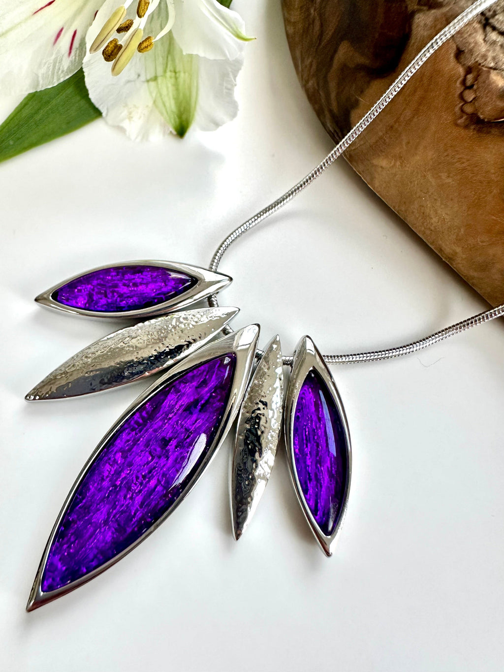 lusciousscarves Miss Milly Purple and Silver Resin Leaf Necklace . FN551