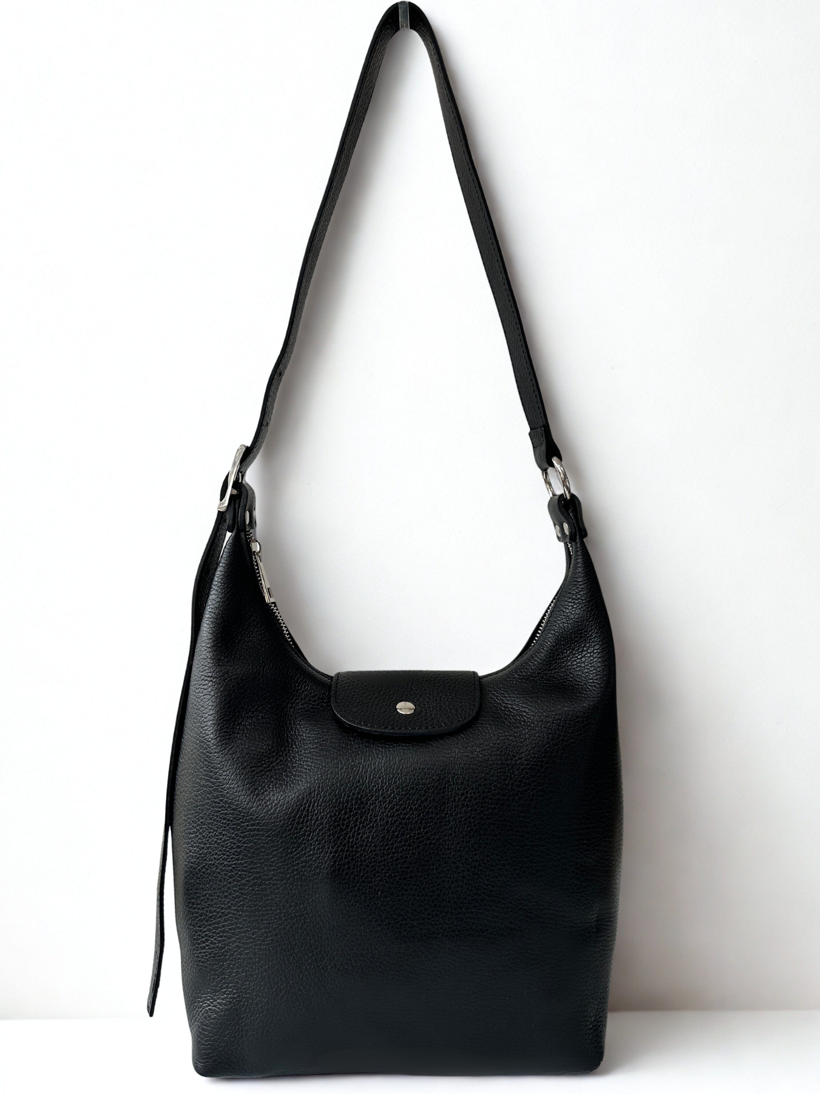 luscious scarves Handbags Black Genuine Italian Leather Shoulder Bag.