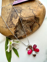Load image into Gallery viewer, luscious scarves Miss Milly Pink and Silver Flower Pendant Necklace .
