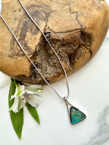 luscious scarves necklace Miss Milly Blue / Green Iridescent Pyramid Necklace FN697SBIR