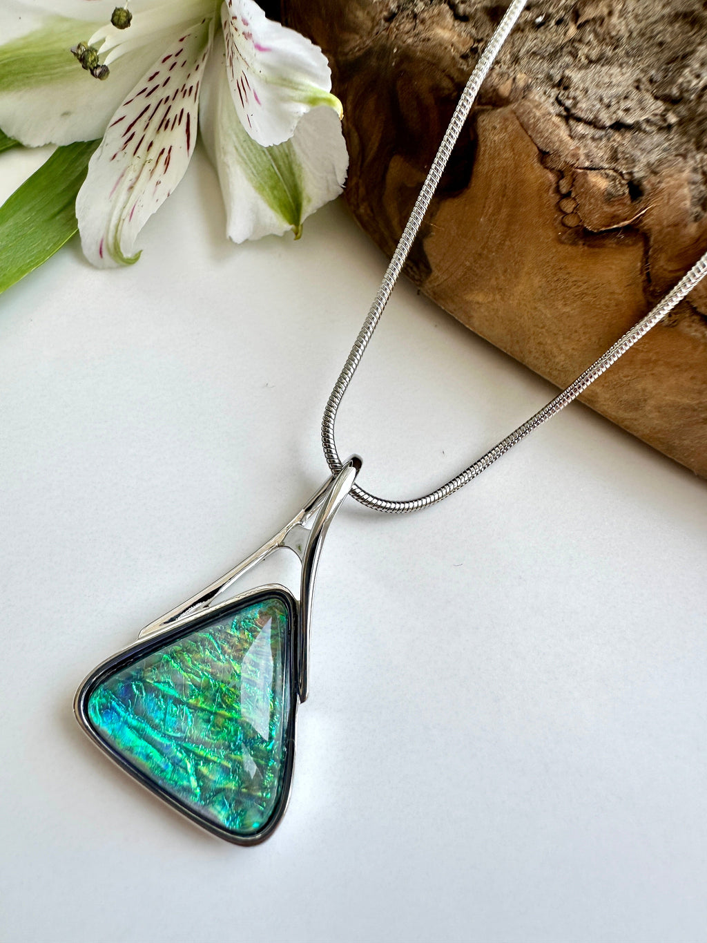 luscious scarves necklace Miss Milly Blue / Green Iridescent Pyramid Necklace FN697SBIR
