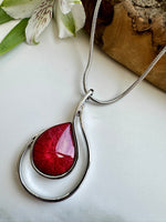 Load image into Gallery viewer, luscious scarves necklace Miss Milly Dark Red Teardrop Necklace FN425BJMB

