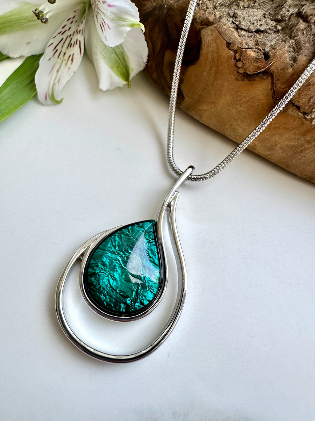 luscious scarves Necklaces Miss Milly Forest Green Teardrop Necklace FN425AXIP