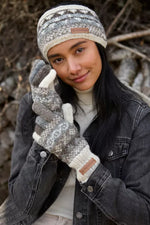 Load image into Gallery viewer, luscious scarves wool gloves Pachamama Classic Fairisle Gloves Natural , Fair Trade , Handmade.
