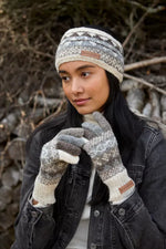 Load image into Gallery viewer, luscious scarves wool gloves Pachamama Classic Fairisle Gloves Natural , Fair Trade , Handmade.
