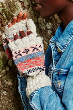 Load image into Gallery viewer, luscious scarves wool gloves Pachamama Ladies Classic Fairisle Glove Mitts, Oatmeal , Handknitted , Fairtrade
