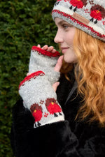 Load image into Gallery viewer, luscious scarves wool handwarmer Pachamama Hand Knitted Robin Heandwarmers , Fairtrade
