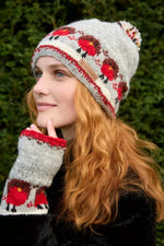 Load image into Gallery viewer, luscious scarves wool handwarmer Pachamama Hand Knitted Robin Heandwarmers , Fairtrade

