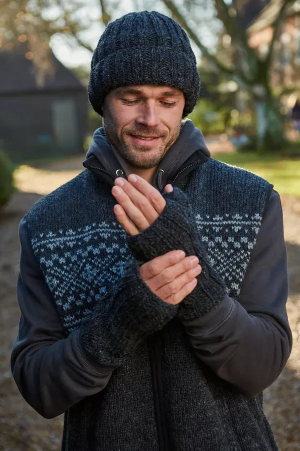 luscious scarves wool handwarmer Pachamama Mens Shetland Wrist Warmers Charcoal, Handknitted , Fairtrade