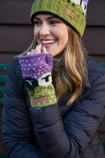 Load image into Gallery viewer, luscious scarves wool handwarmers Pachamama Black Sheep Handwarmer Purple, Fairtrade, Handmade
