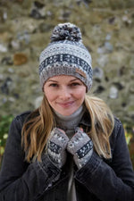 Load image into Gallery viewer, luscious scarves wool hat Pachamama Inveraray (Merino) Beanie Natural
