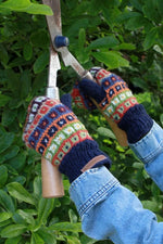Load image into Gallery viewer, luscious scarves wool mitts Pachamama Colorado Lined Mitts, Handmade, Fairtrade.
