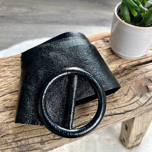 lusciousscarves Belts Black Ladies Metallic Leather Circle Buckle Belt