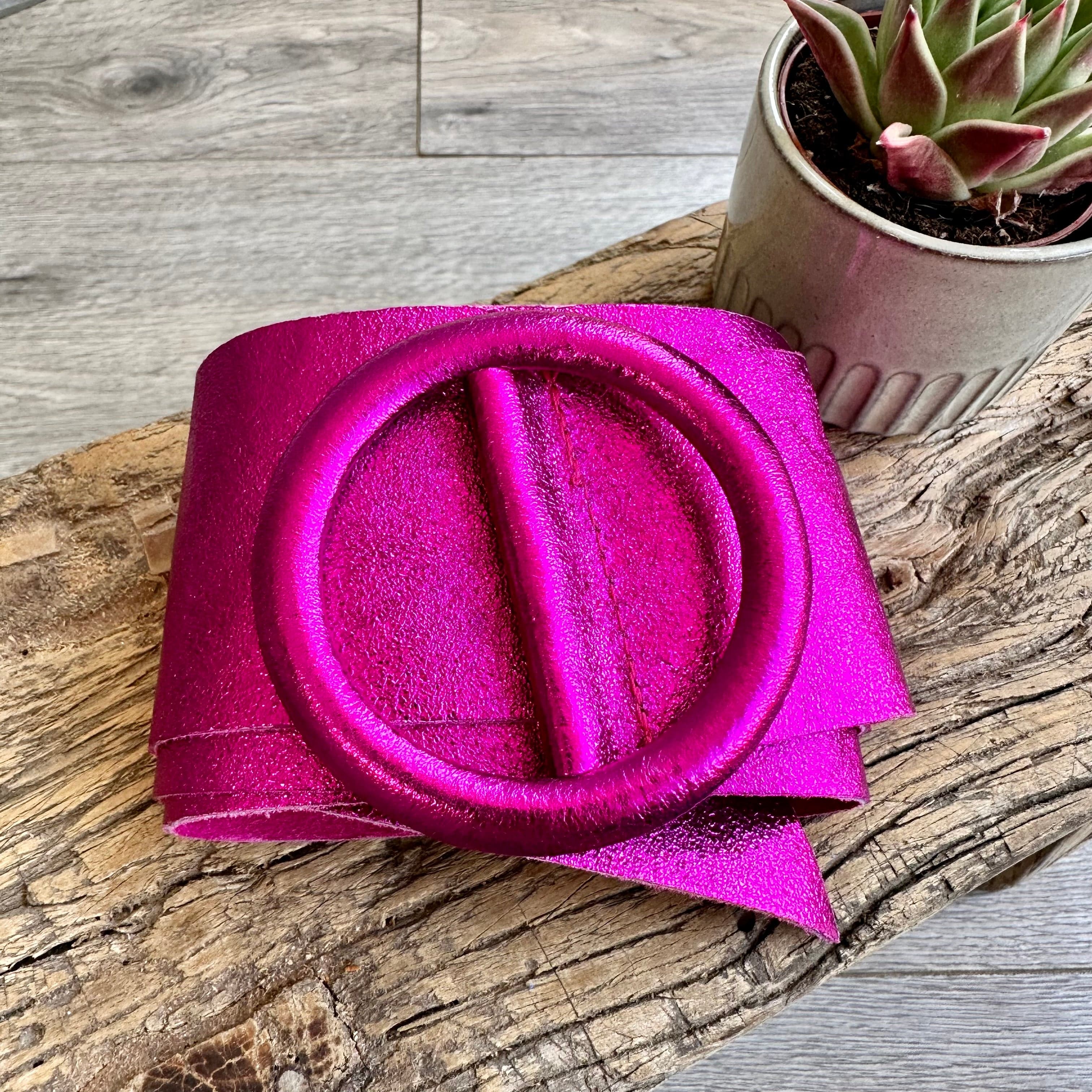 lusciousscarves Belts Metallic Hot Pink Ladies Metallic Leather Circle Buckle Belt