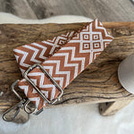Load image into Gallery viewer, lusciousscarves Handbags Beige/White Wave Interchangeable Bag Straps with Silver Hardware - Lots of colours available.
