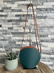lusciousscarves Handbags Italian Leather Clamshell Crossbody  Bag