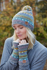Load image into Gallery viewer, lusciousscarves Hats Pachamama Braemar Bobble Beanie
