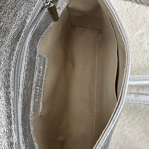 Silver clutch 2025 bag with handle