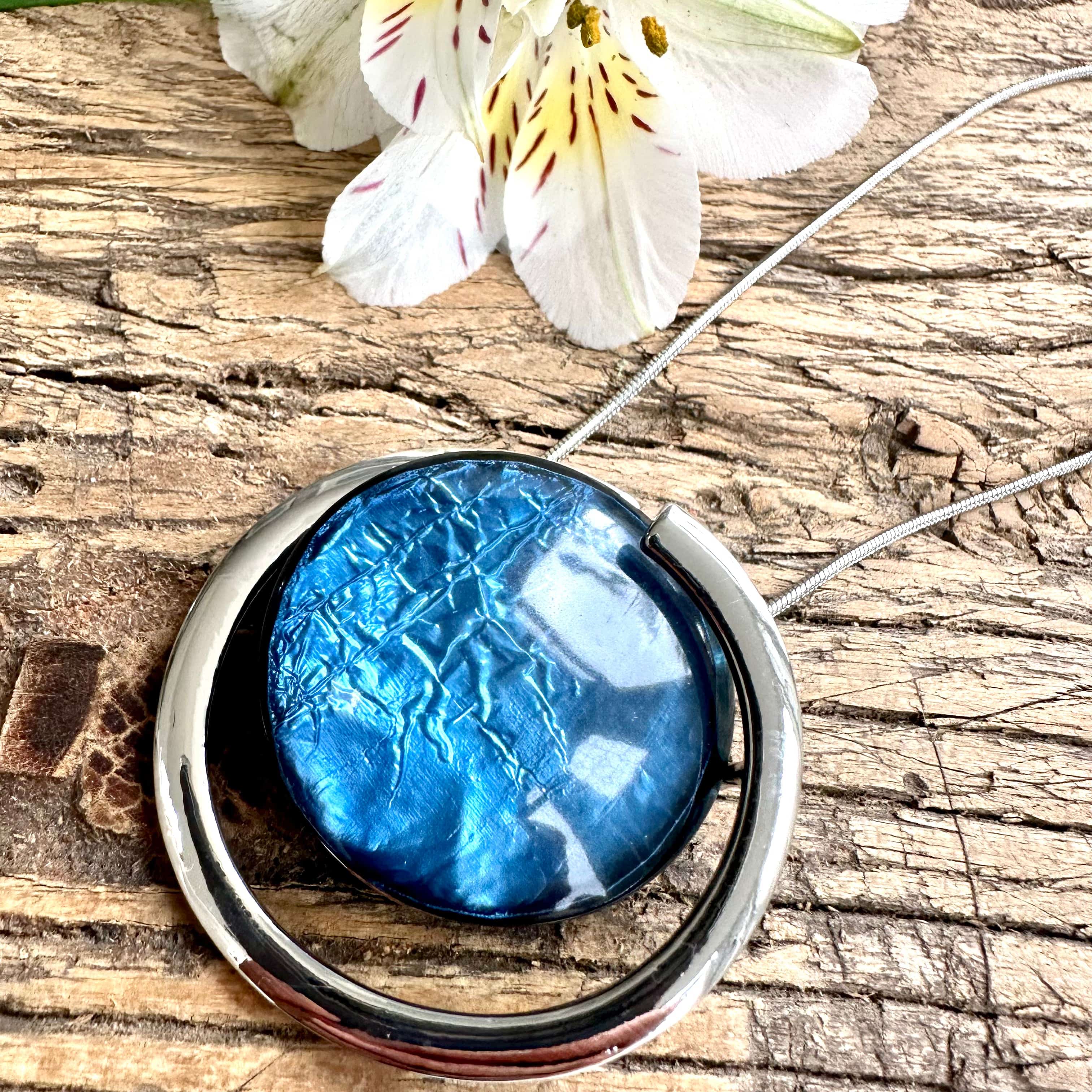 Globe online pendant necklace