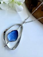 Load image into Gallery viewer, lusciousscarves Miss Milly Blue and Silver Palette Necklace FN631
