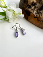 Load image into Gallery viewer, lusciousscarves Miss Milly Mauve Lilac and Silver Drop Earrings FE436
