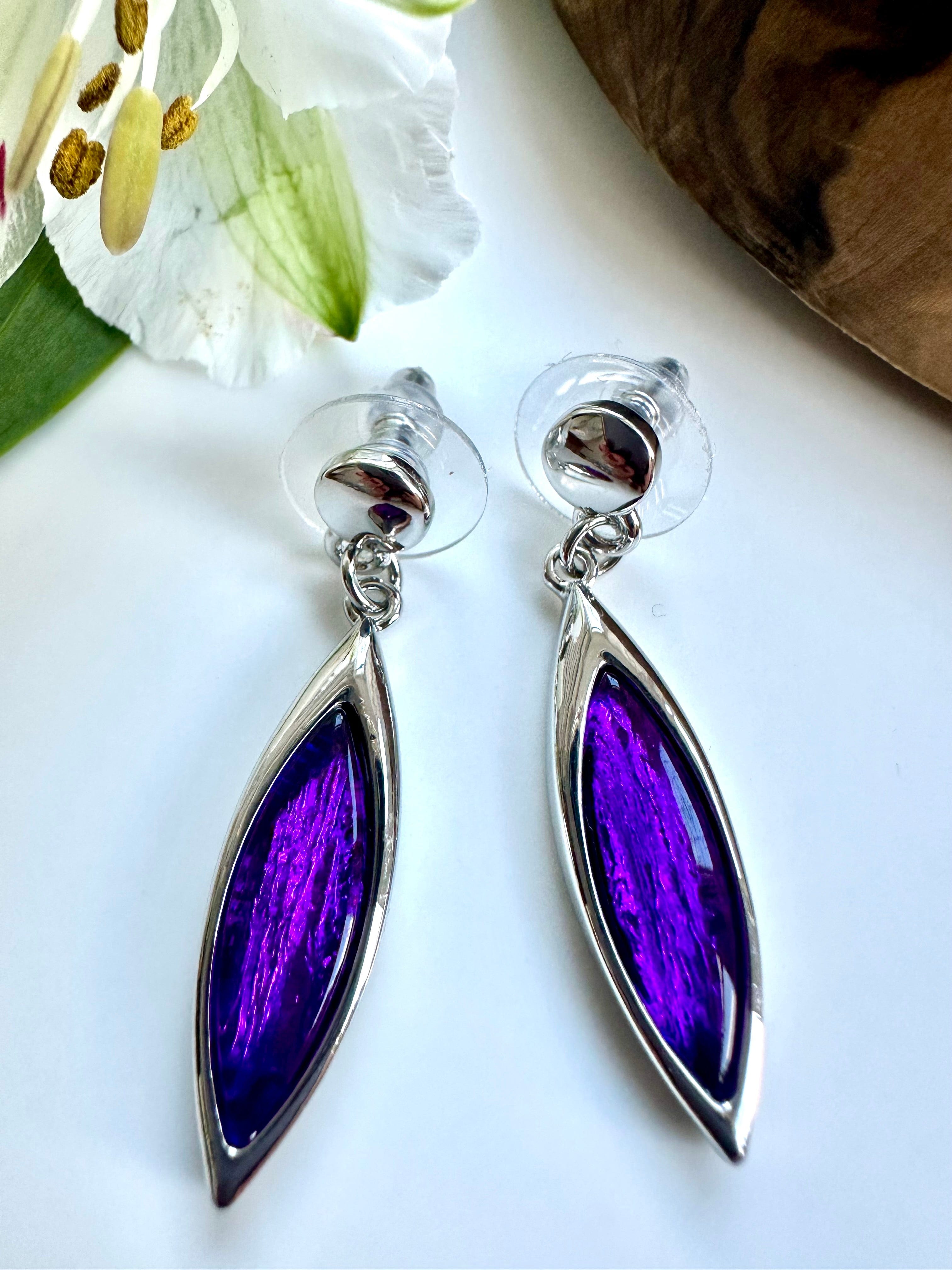 lusciousscarves Miss Milly Purple and Silver Resin Leaf Earrings . FE551