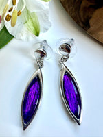 Load image into Gallery viewer, lusciousscarves Miss Milly Purple and Silver Resin Leaf Earrings . FE551
