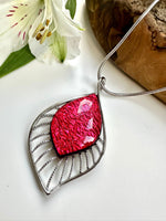 Load image into Gallery viewer, lusciousscarves Miss Milly Red Resin Teardrop Necklace , FN525
