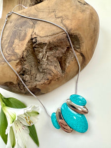 lusciousscarves Miss Milly Turquoise and Silver Oval Discs Overlap Necklace . FN625