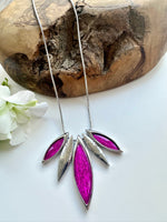 Load image into Gallery viewer, lusciousscarves Miss Milly Vibrant Pink and Silver Resin Leaf Necklace . FN551
