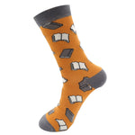 Load image into Gallery viewer, lusciousscarves Mr Heron Men&#39;s Bamboo Socks Books Design Mustard
