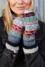 Load image into Gallery viewer, lusciousscarves Pachamama Finisterre Lined Mitts , Oatmeal, Handknitted, Fairtrade.
