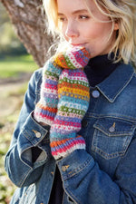 Load image into Gallery viewer, lusciousscarves Pachamama Villarica Lined Mitts
