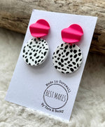Load image into Gallery viewer, lusciousscarves Pink neon and animal print wavy drop earrings, Handmade in Cornwall.
