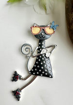 Load image into Gallery viewer, lusciousscarves Quirky Cat Magnetic Brooch , Black and White
