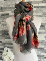 Load image into Gallery viewer, lusciousscarves Scarves Grey Thistle Scarf.
