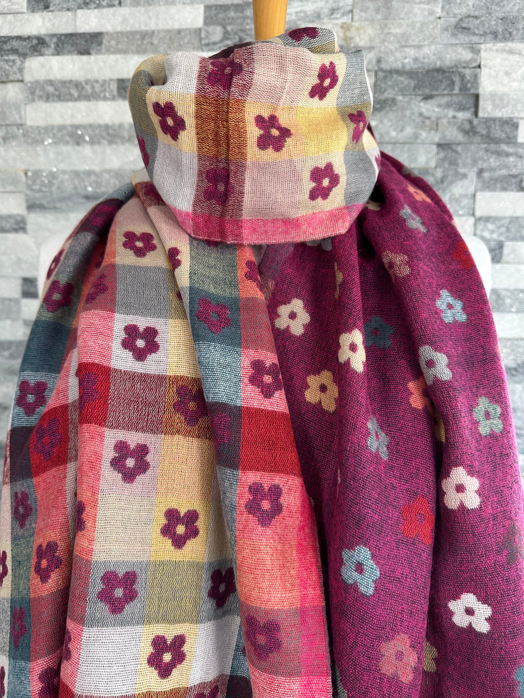 lusciousscarves Scarves & Shawls Pink Jacquard Pretty Flowers Scarf.