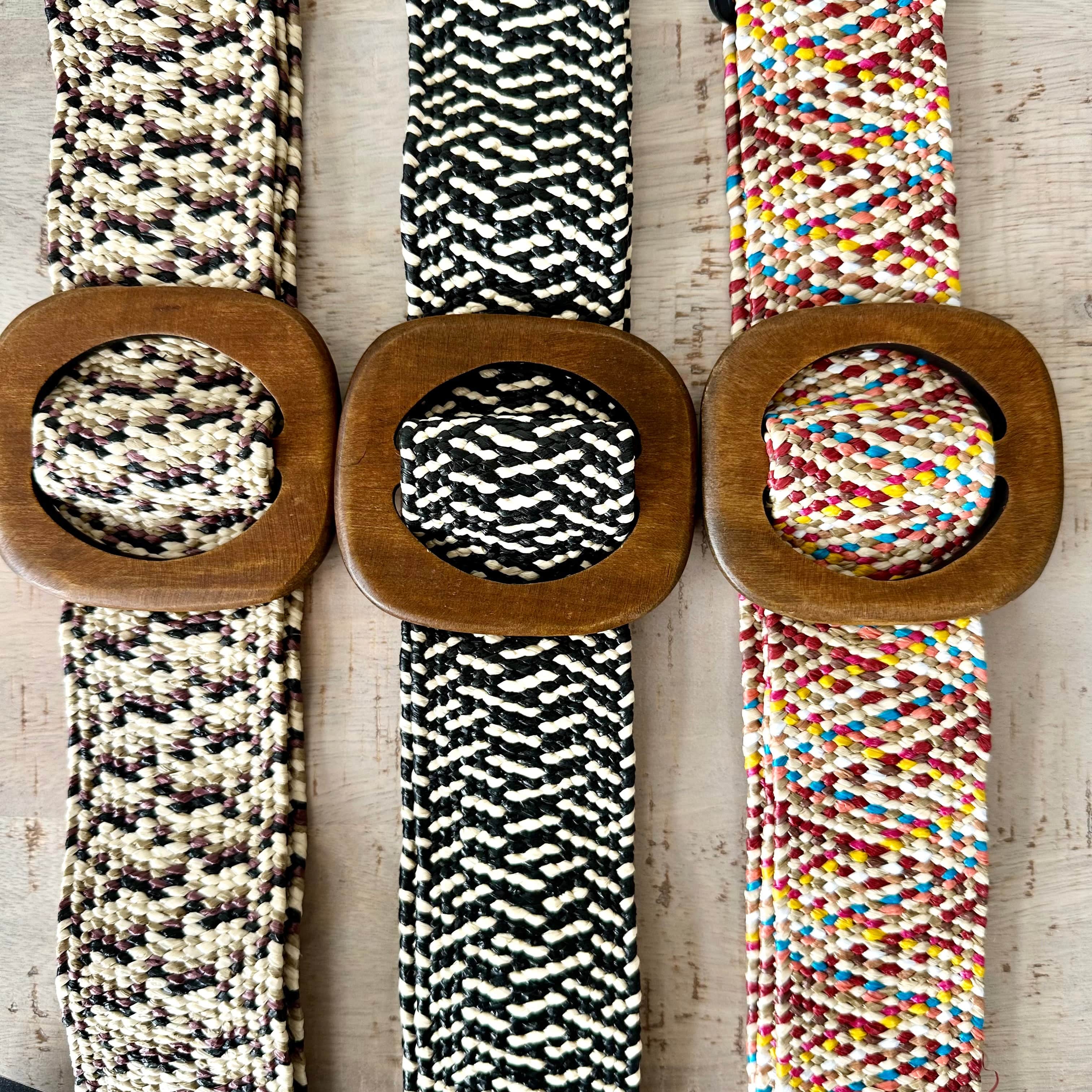 lusciousscarves Stretchy Raffia/Straw Woven Summer Belt with a Wooden Buckle.