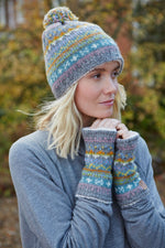 Load image into Gallery viewer, lusciousscarves wool handwarmer Pachamama Braemar Handwarmer
