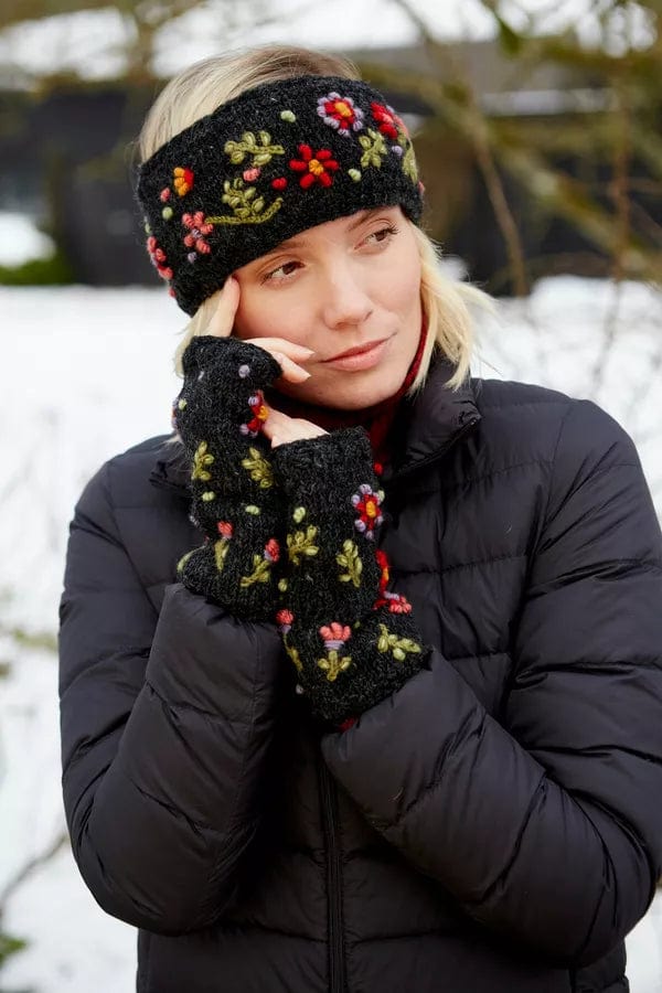 lusciousscarves wool handwarmers Pachamama Lugano Handwarmer