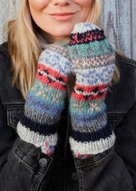 Load image into Gallery viewer, lusciousscarves wool mitts Pachamama Classic Fair Isle (previously named Finisterre ) Lined Mittens (Oatmeal) Womens
