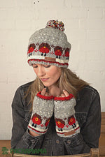 Load and play video in Gallery viewer, Pachamama Hand Knitted Robin Heandwarmers , Fairtrade
